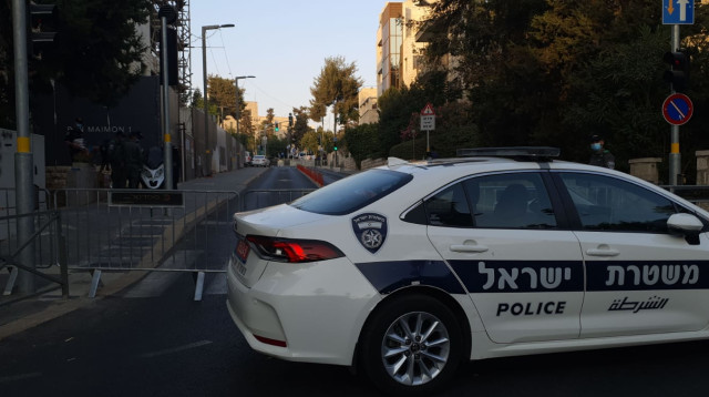 ניידת משטרה, אילוסטרציה (למקום המצולם אין קשר לנאמר בכתבה) (צילום: דוברות המשטרה)