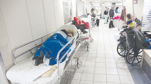 מסדרון בית חולים (צילום: נאור רהב)