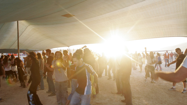 מסיבת טבע (צילום: יהודה לחיאני)