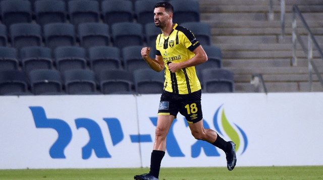 שלומי אזולאי חוגג (צילום: דני מרון)