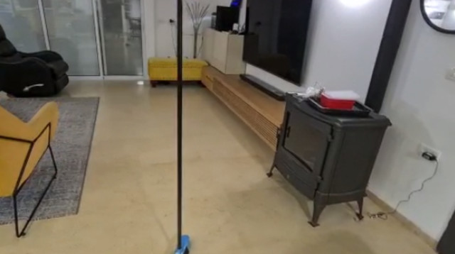 "אתגר המטאטא" (צילום: קובי צוריך)