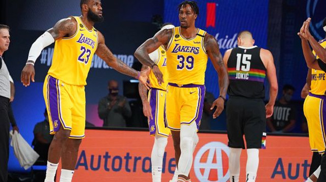 דווייט הווארד, לברון ג’יימס (צילום: Jesse D. Garrabrant/NBAE via Getty Images)