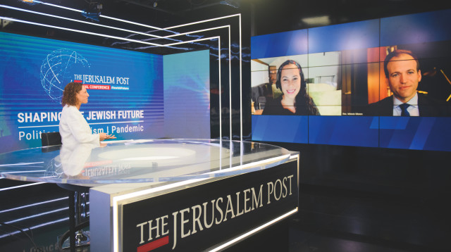 יעל אקשטיין, ג'וני מור (צילום: ליאור לב הפקות)