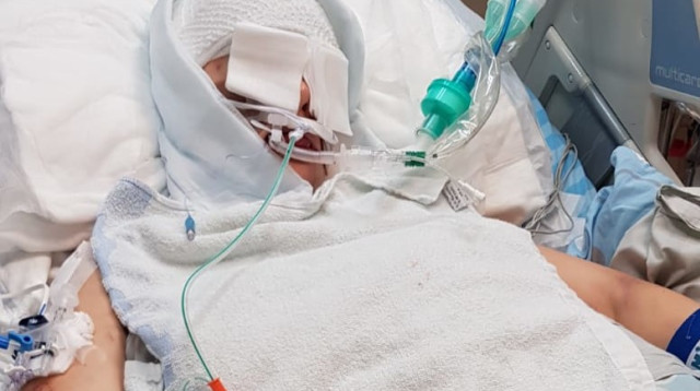 שירה איסקוב בבית החולים (צילום: באדיבות המשפחה)