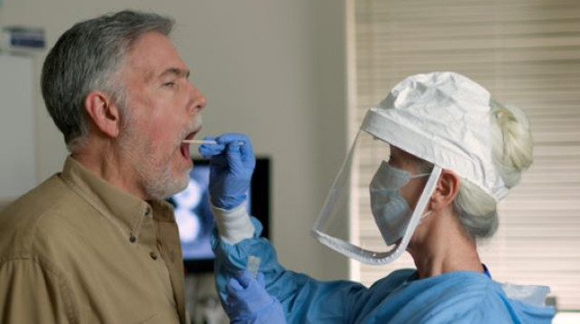 בדיקת קורונה (צילום: Shutterstock)