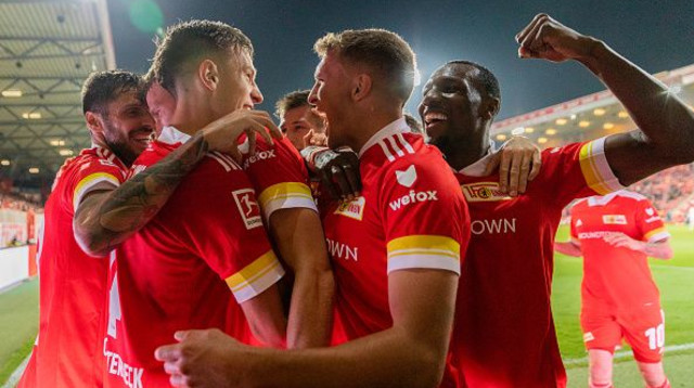 שחקני אוניון ברלין חוגגים (צילום: )