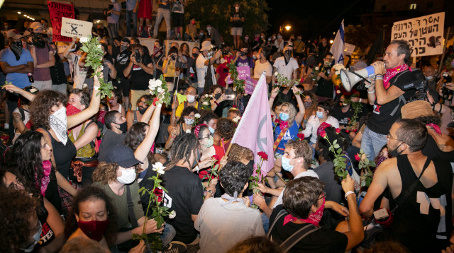 הפגנה נגד נתניהו בבלפור (צילום: אוליבייה פיטוסי, פלאש 90)