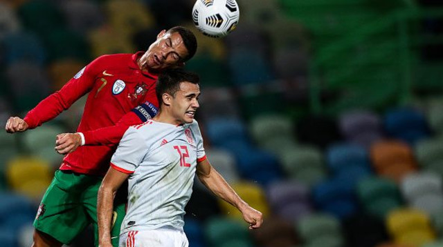 כריסטיאנו רונאלדו, סרחיו רגילון (צילום: CARLOS COSTA/AFP via Getty Images)