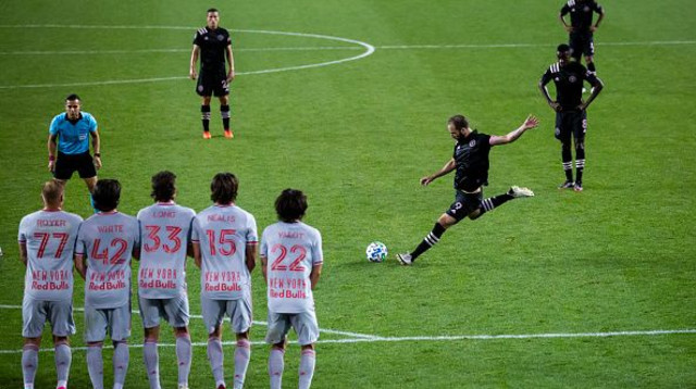 גונסאלו היגוואין (צילום: Ira L. Black - Corbis/Getty Images)