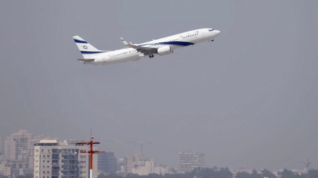 מטוס אל על ממריא (צילום: אבשלום ששוני)