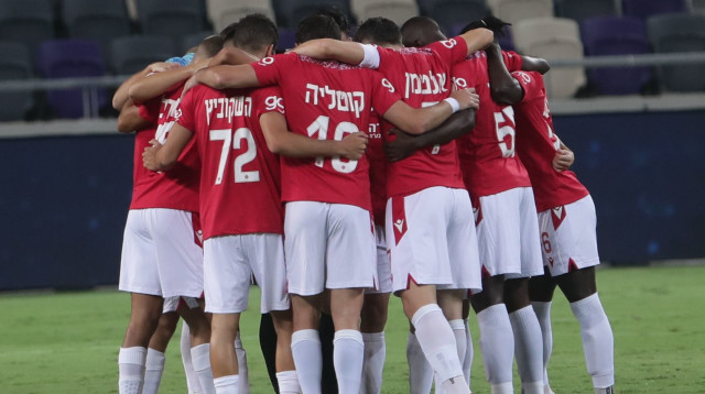 שחקני הפועל תל אביב (צילום: )