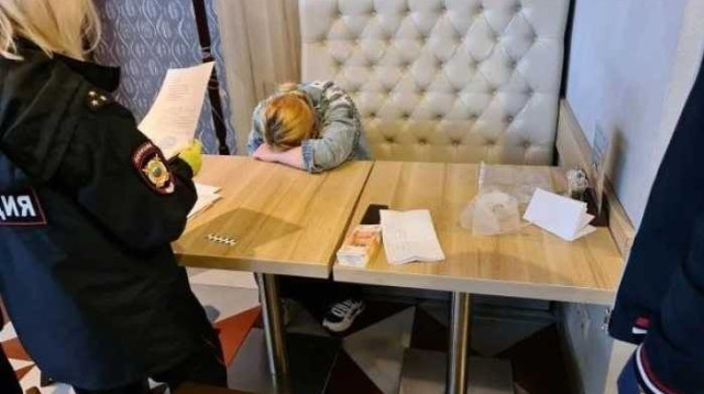 האם שמכרה את בנה במהלך החקירה (צילום: רשתות חברתיות)