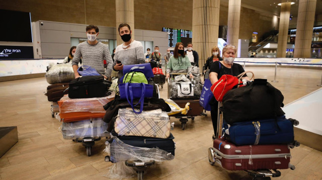 העולים החדשים מגאורגיה (צילום: אוליבייה פיטוסי)