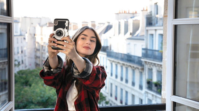 אמילי בפריז (צילום: באדיבות נטפליקס)