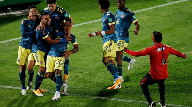 שחקני נבחרת קולומביה (צילום: Alberto Valdes-Pool/Getty Images)