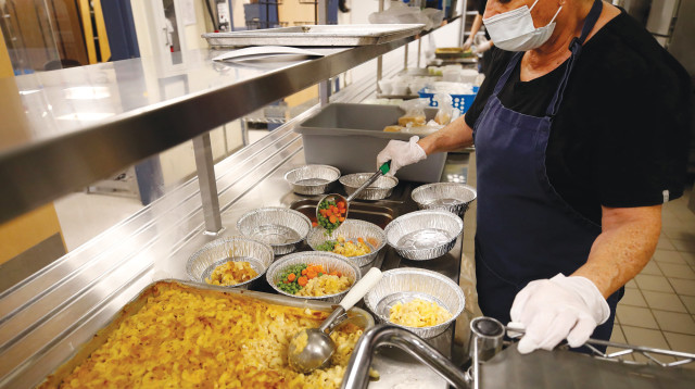הזנה בבית ספר (צילום: GEORGE FREYAFP via Getty Images)