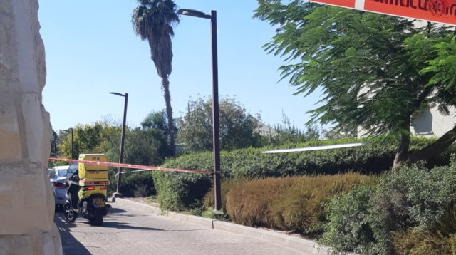 זירת האירוע בראש העין (צילום: תיעוד מבצעי מד"א)