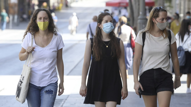 אנשים במסכה, ירושלים קורונה  (צילום: מארק ישראל סלם)