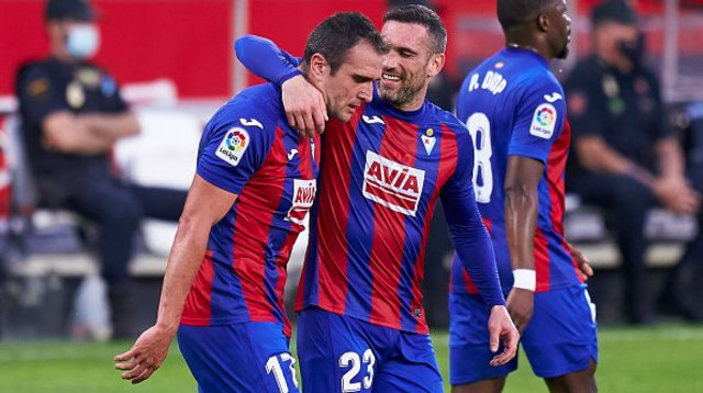 שחקני אייבר חוגגים (צילום: Quality Sport Images / Contributor)