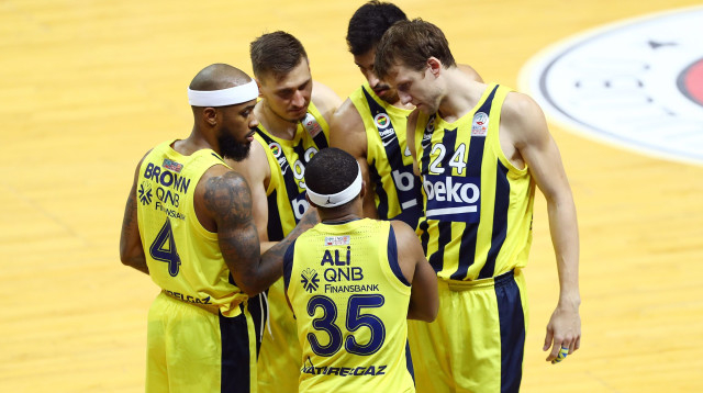 שחקני פנרבחצ’ה (צילום: פנרבחצ'ה, האתר הרשמי)