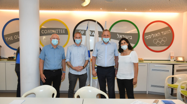 יעל ארד, יגאל כרמי, חילי טרופר, גילי לוסטיג (צילום: באדיבות הוועד האולימפי בישראל)