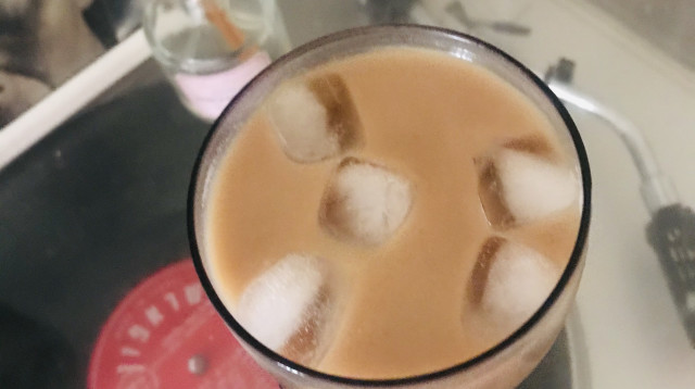 אייריש קופי על קרח  (צילום: טליה לוין)