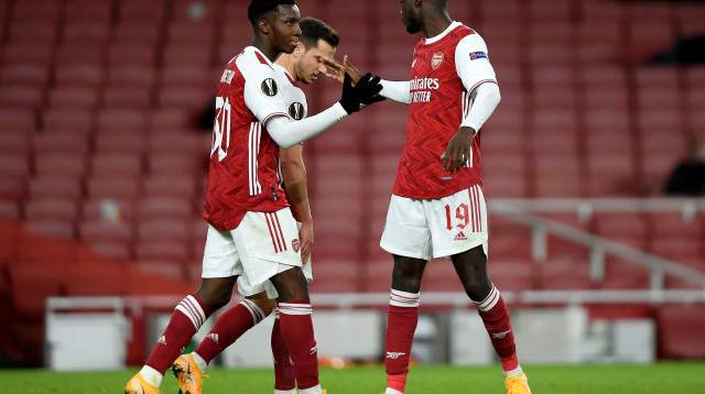 ניקולא פפה, אדי אנקטייה (צילום: Mike Hewitt/Getty Images)