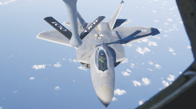 מטוס F-22 (צילום: רויטרס)