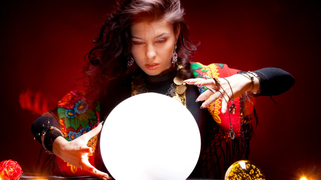 מתקשרת, אילוסטרציה (צילום: ingimage ASAP)