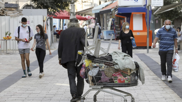 אדם עני בירושלים (למצולמים אין קשר לכתבה) (צילום: מארק ישראל סלם)