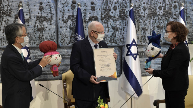 ראש עיריית חיפה, עינת קליש רותםף הנשיא ראובן ריבלין ושגריר יפן בישראל קויצ'י אייבושי (צילום: קובי גדעון, לע"מ)