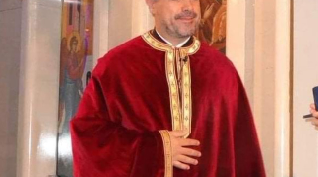 הכומר ניקולאוס קקוולקיס (צילום: רשתות חברתיות)