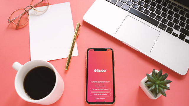 אפליקציית הטינדר (צילום: ingimage ASAP)