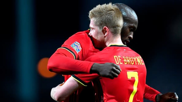 קווין דה בריינה, רומלו לוקאקו (צילום: JOHN THYS/AFP via Getty Images)