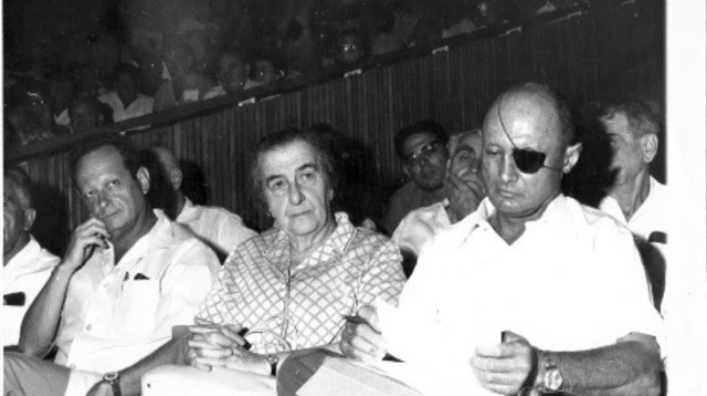 משה דיין, גולדה מאיר, יגאל אלון (צילום: נתן זהבי)