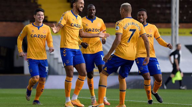 שחקני אברטון חוגגים (צילום: Tony McArdle/Everton FC via Getty Images)