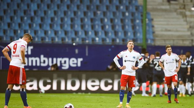 שחקני המבורג (צילום: Christian Charisius/picture alliance via Getty Ima)