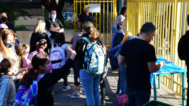 קורונה - תלמידים חוזרים לבתי הספר (למצולמים אין קשר לנאמר בכתבה) (צילום: אבשלום ששוני)