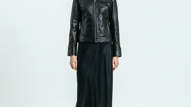 רונן חן - מעיל אופנוענים (צילום: דנה קרן)