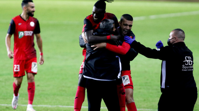 מרשל אודה ושרון מימר חוגגים (צילום: )