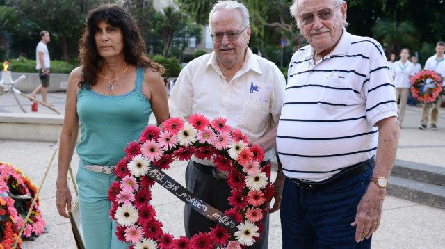 שמואל ללקין עם הנרי הרשקוביץ ואסתר רוט שחמורוב (צילום: באדיבות הוועד האולימפי בישראל)