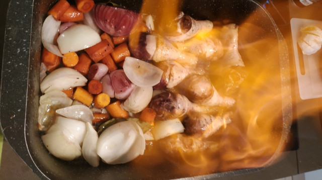 עוף ביין  (צילום: חיליק גורפינקל )