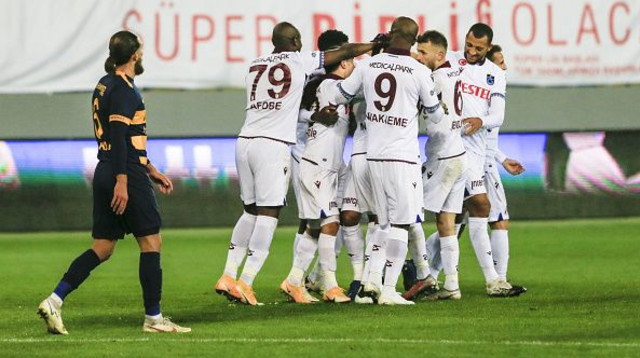 וואקמה וטרבזונספור חוגגים (צילום: Metin Aktas/Anadolu Agency via Getty Images)