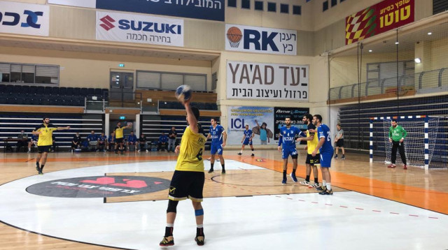 המפגש בין מכבי ראשון לציון לחולון (צילום: צילום: גיל שמאי)