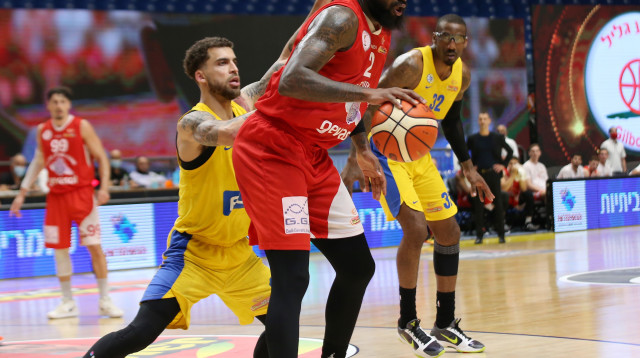 מייקל יאנג, סקוטי ווילבקין (צילום: אודי ציטיאט)