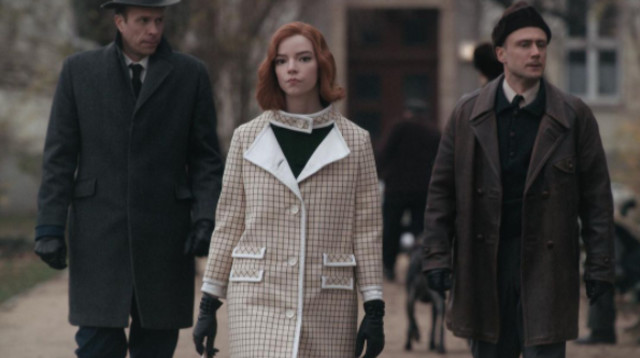 אליזבת הרמון מתוך "גמביט המלכה" (צילום: רשתות חברתיות)