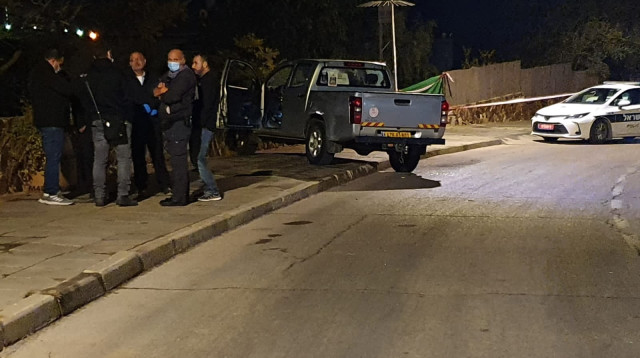 זירת הירי בערד (צילום: דוברות המשטרה)