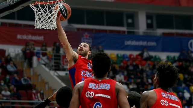 מייק ג’יימס (צילום: Mikhail Serbin/Euroleague Basketball via Getty Ima)