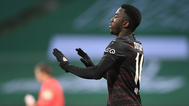 סילאס וומאנגיטוקה חוגג (צילום: Carmen Jaspersen/picture alliance via Getty Images)