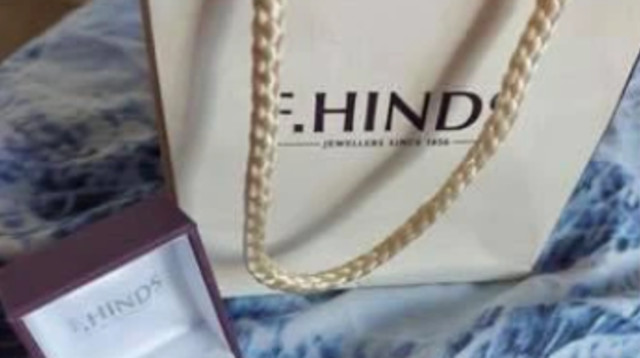 טבעת האירוסין שמוצעת למכירה (צילום: רשתות חברתיות)